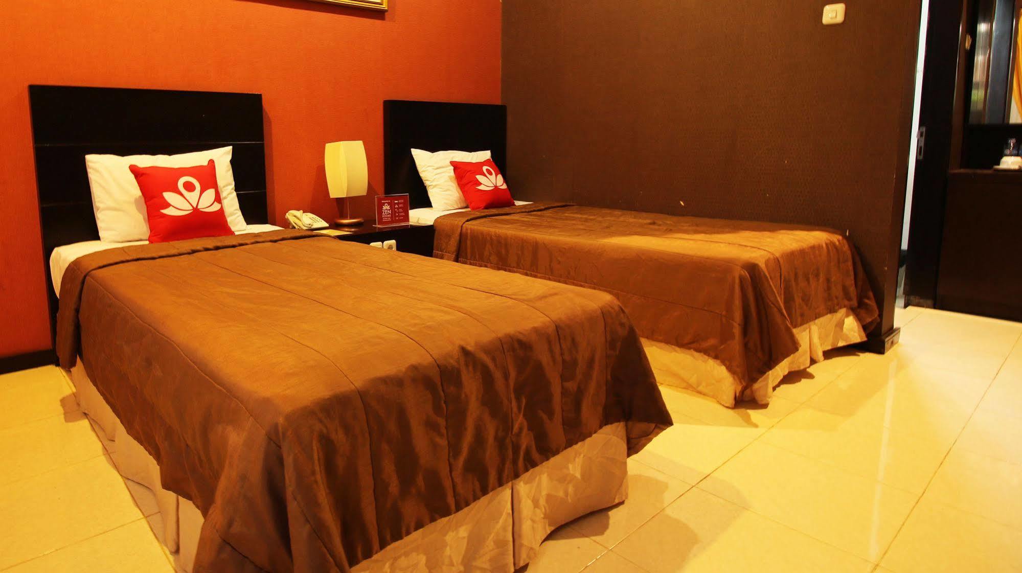 Zen Rooms Grand Hotel Lembang Exterior foto